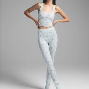 SKIMS FROST SNOWFLAKE LEGGINGS SIZE SMALL LIMITED EDITION SOLD OUT PRINT